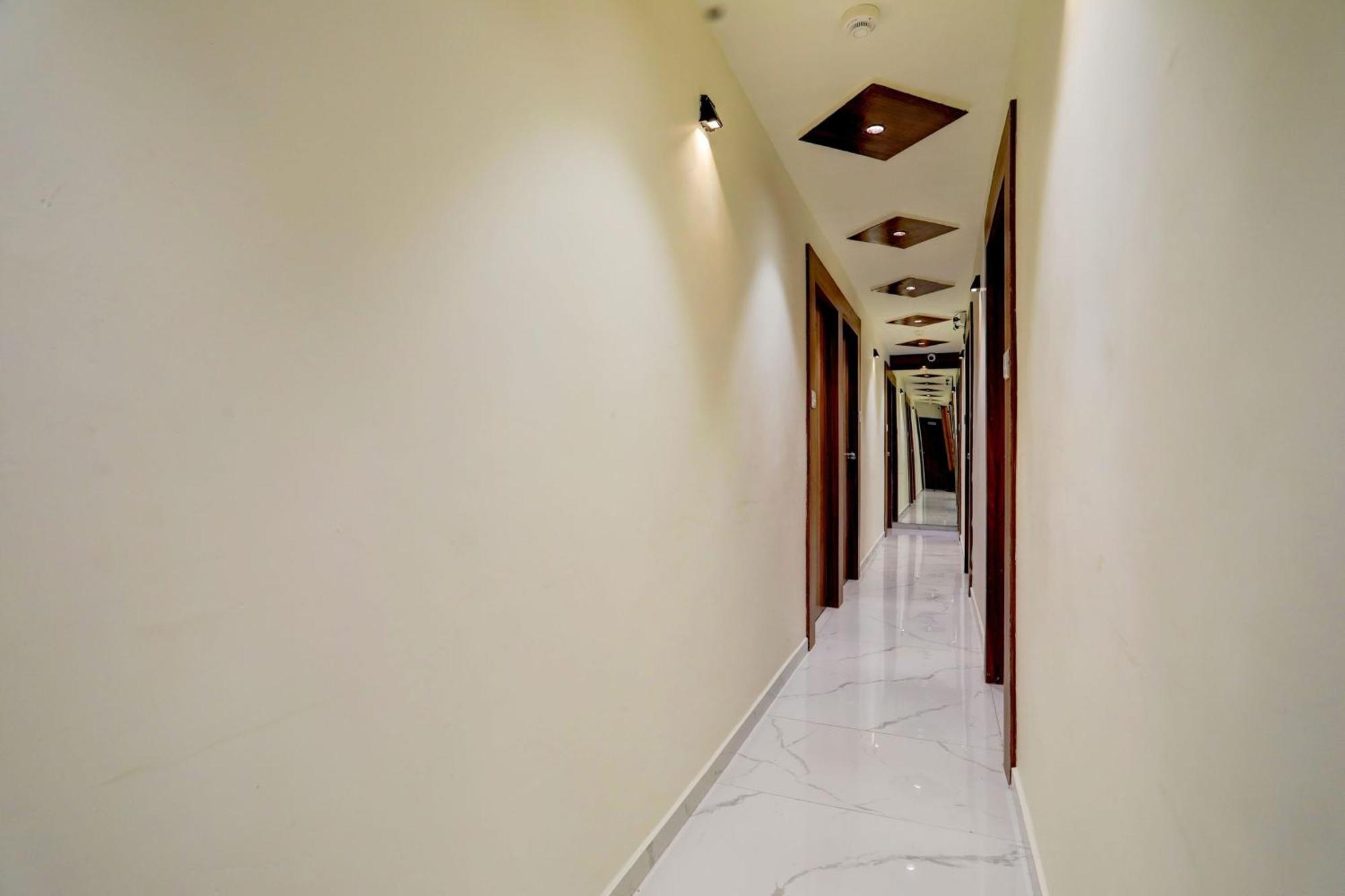 Hotel O Sun Light Ahmedabad Ngoại thất bức ảnh