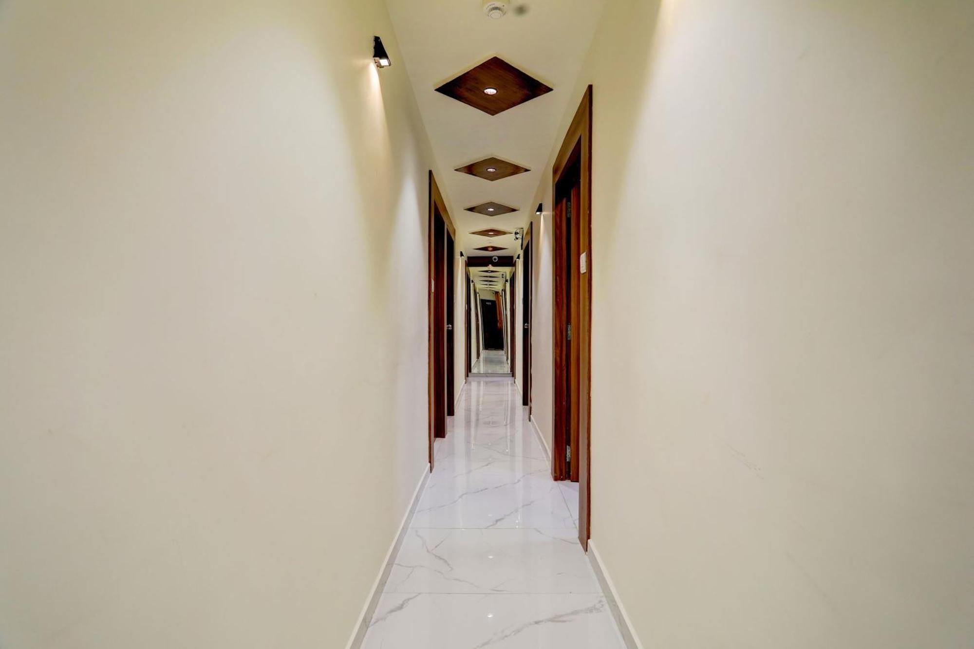 Hotel O Sun Light Ahmedabad Ngoại thất bức ảnh