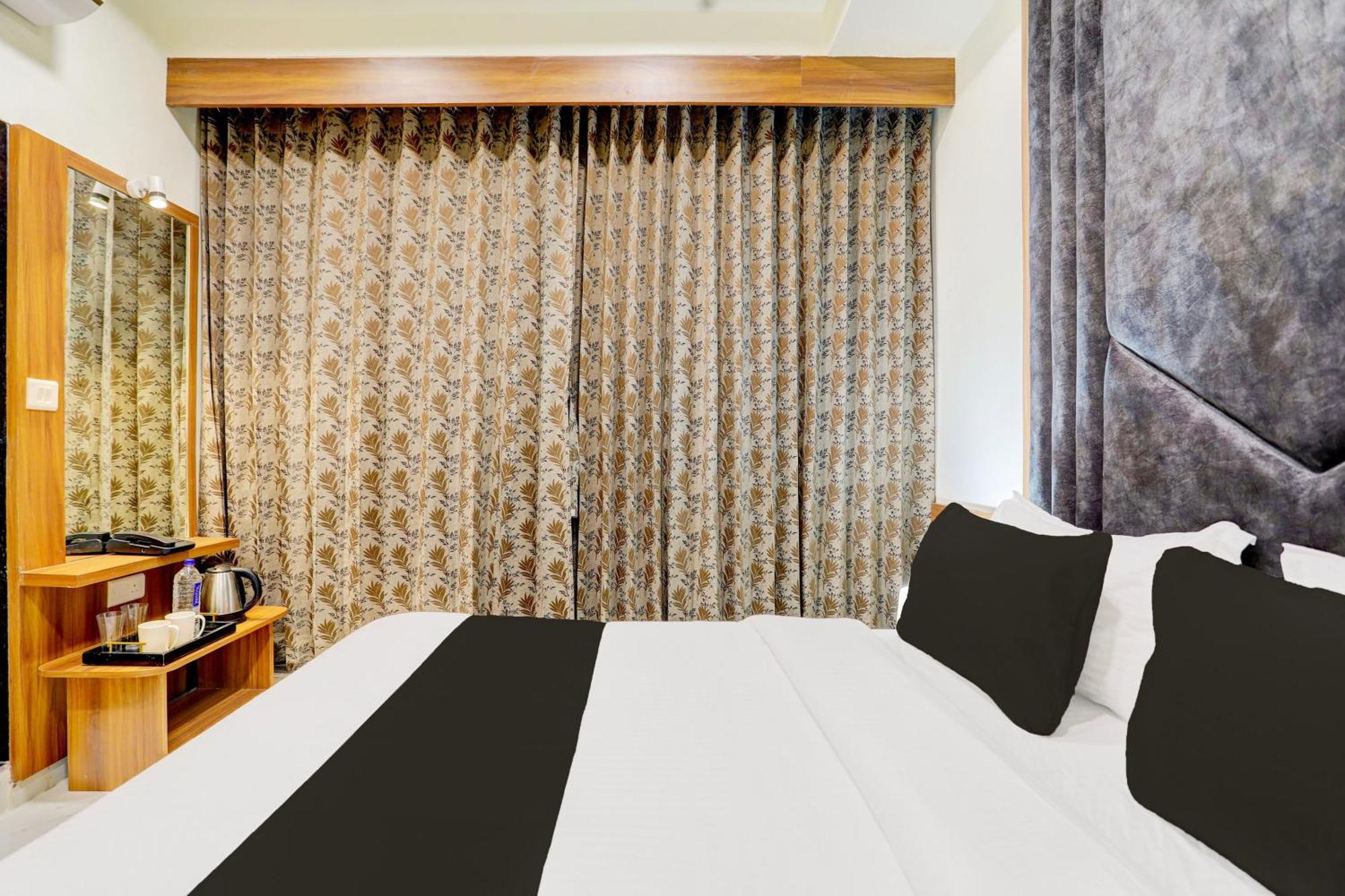 Hotel O Sun Light Ahmedabad Ngoại thất bức ảnh