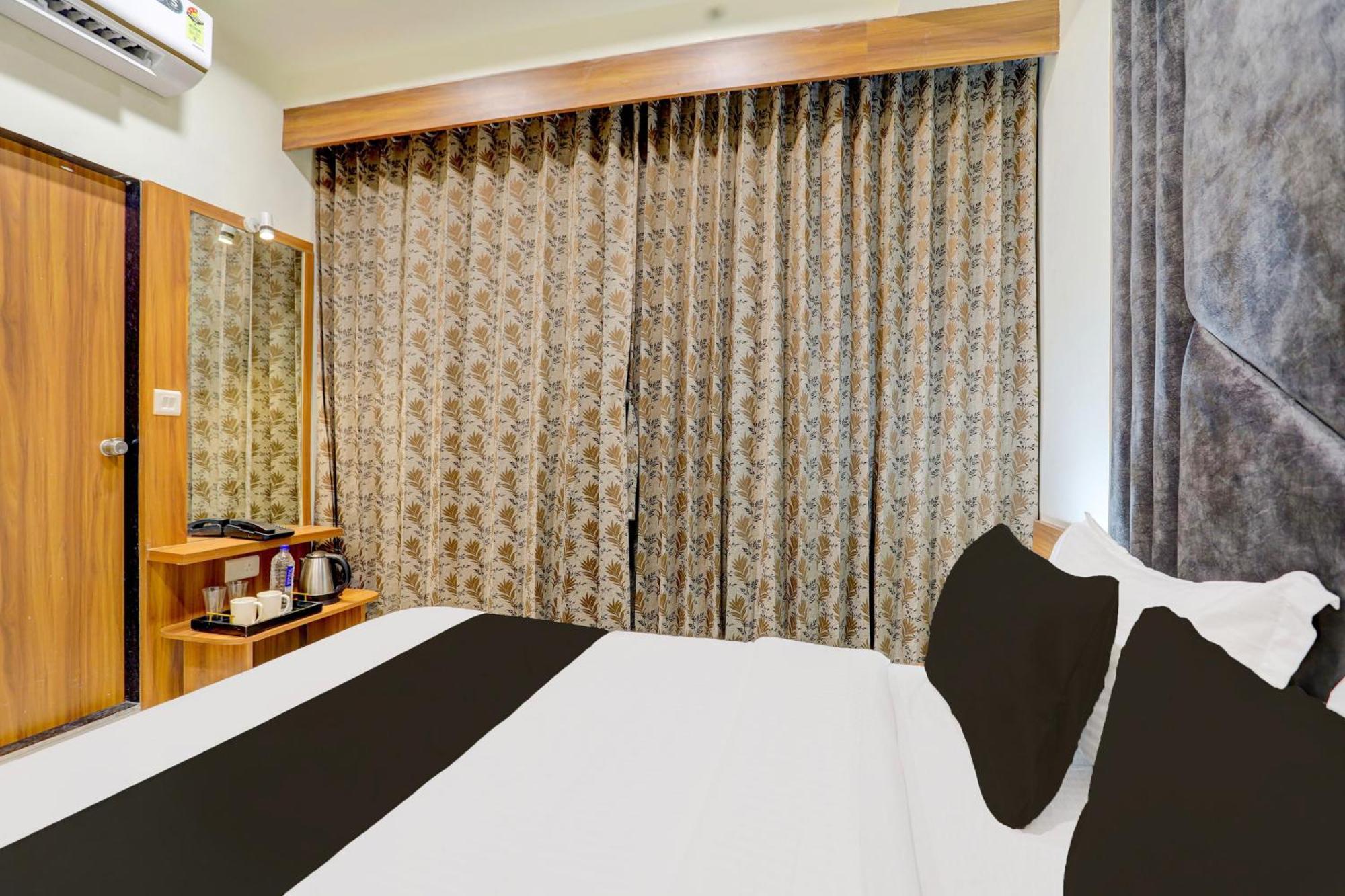 Hotel O Sun Light Ahmedabad Ngoại thất bức ảnh
